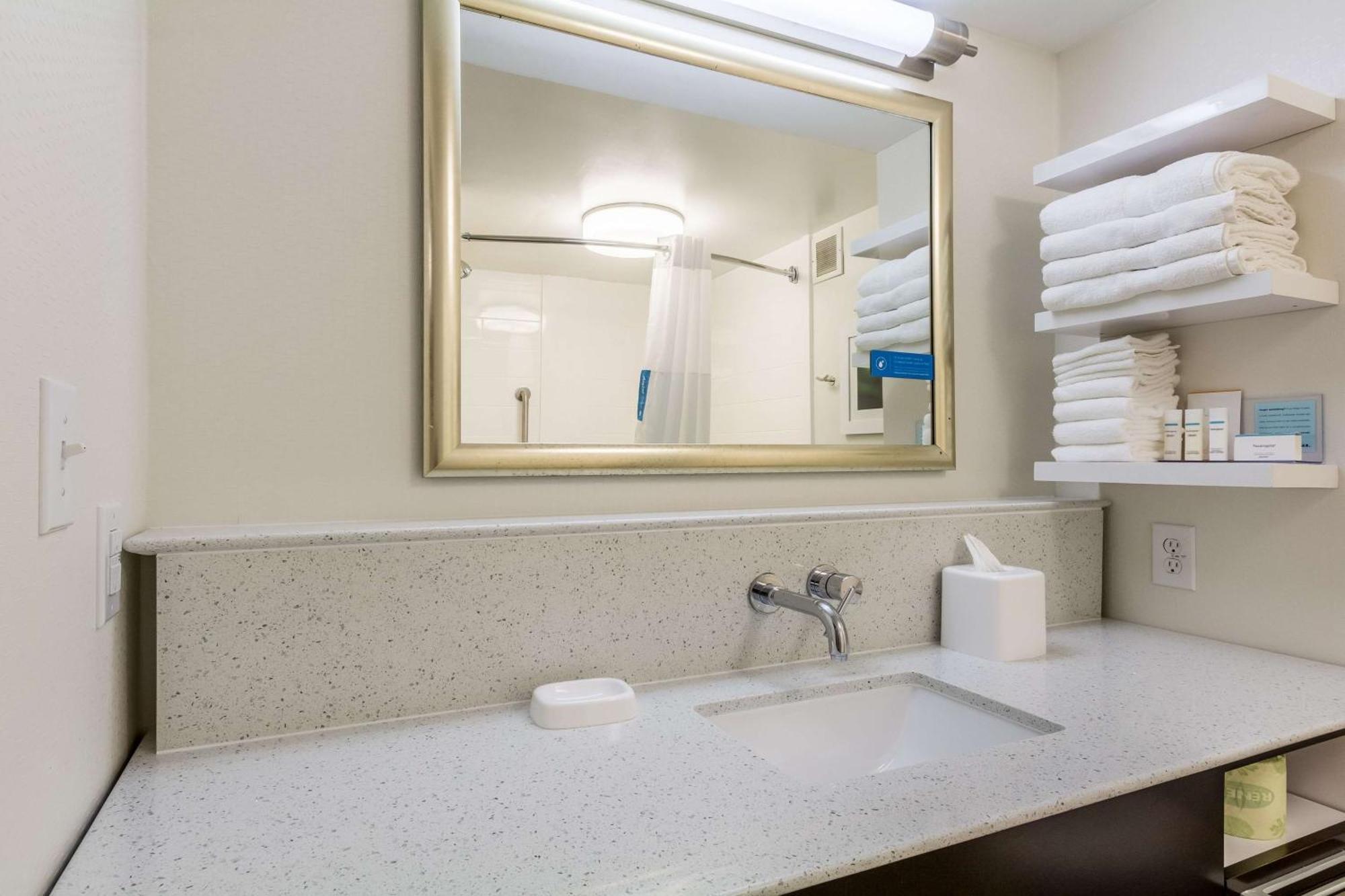 Hampton Inn Jackson Pearl Intrntl Airport Ngoại thất bức ảnh